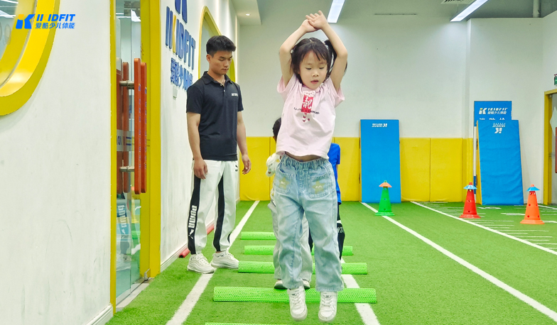 少儿体能馆加盟多少钱